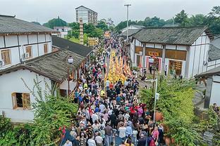 张镇麟：广州队在郭导带领下攻防很强硬 每次来到这里都很有压力